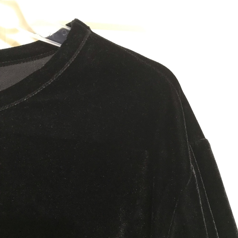 Zara Velvet Tee/ Size M - Picture 5 of 5